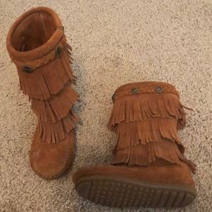 Toddler girls Minnetonka boots